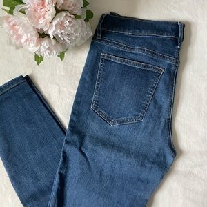 Ann Taylor Light Wash Skinny Jeans, Women’s 6P, Button Fly